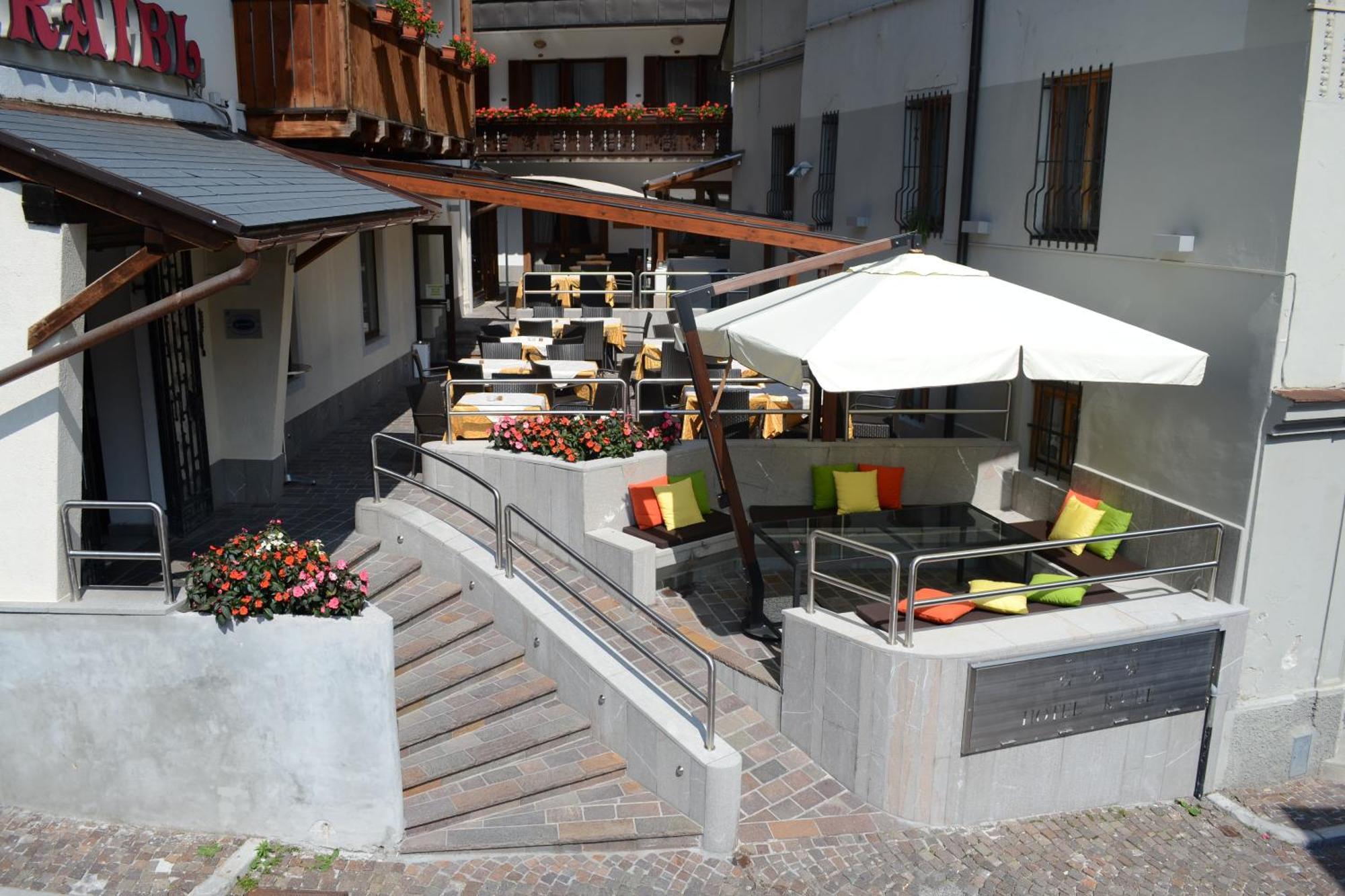 Hotel Raibl E Appartamenti Tarvisio Eksteriør bilde