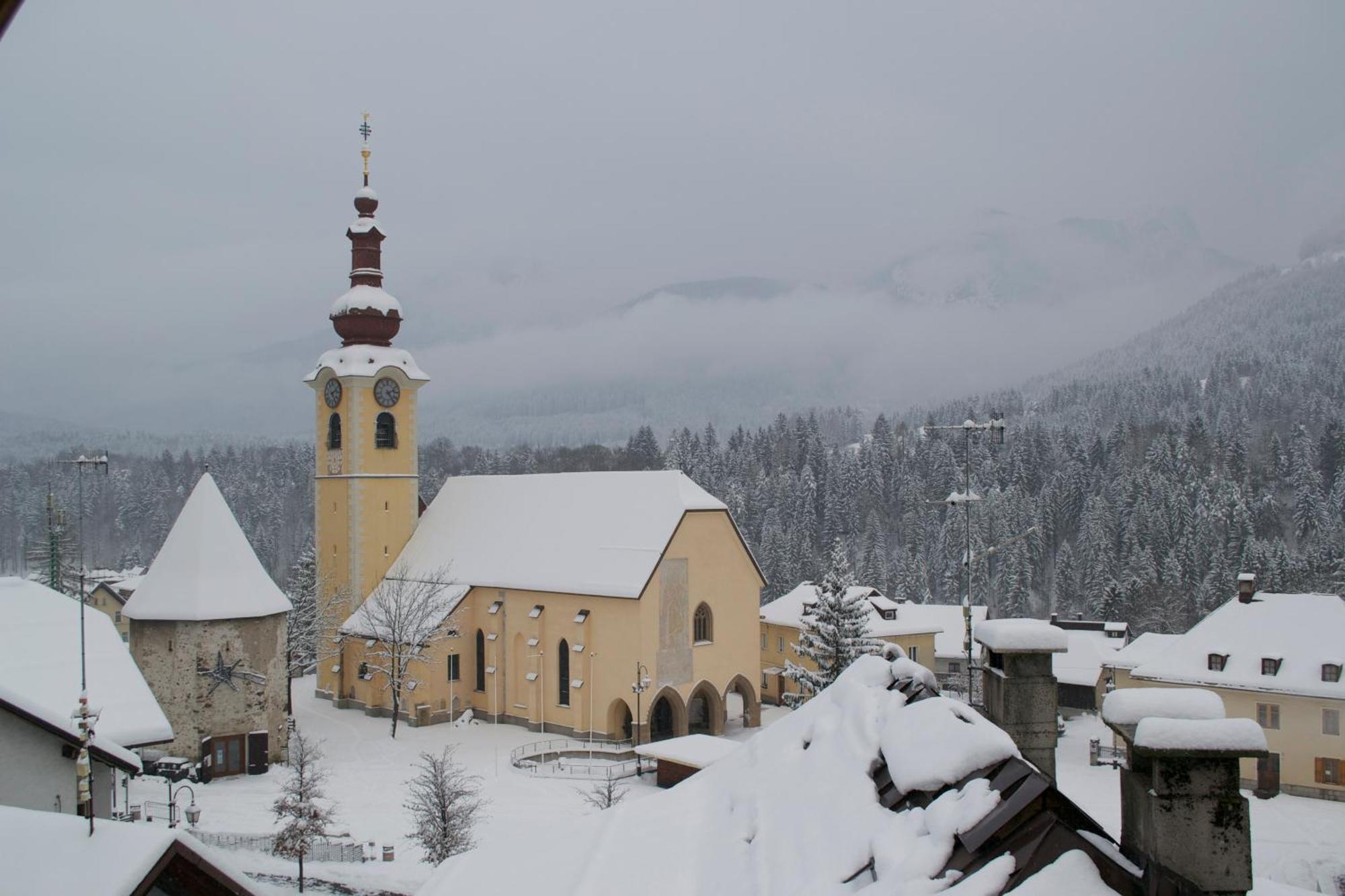 Hotel Raibl E Appartamenti Tarvisio Eksteriør bilde